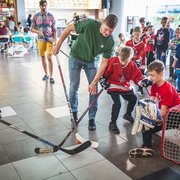 Žijeme hokejom - 60628778_2447911575259137_1305360566935617536_o